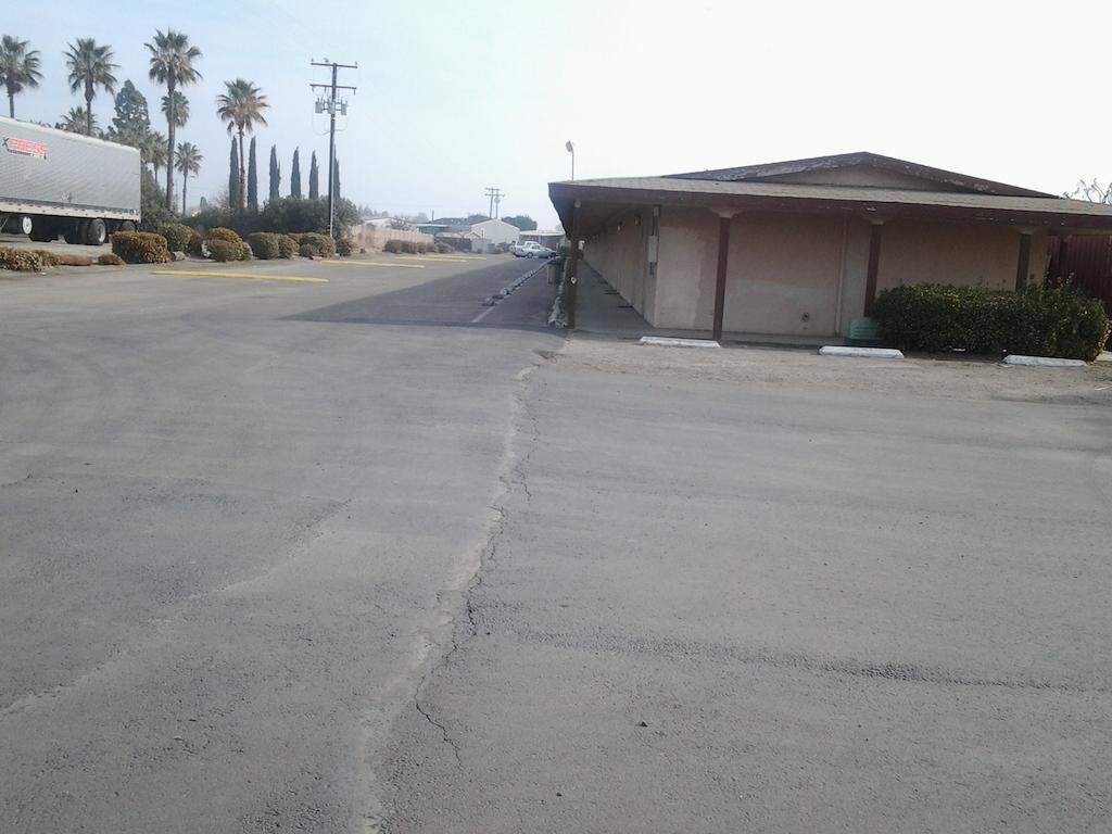 Budget Inn Tulare Exterior photo