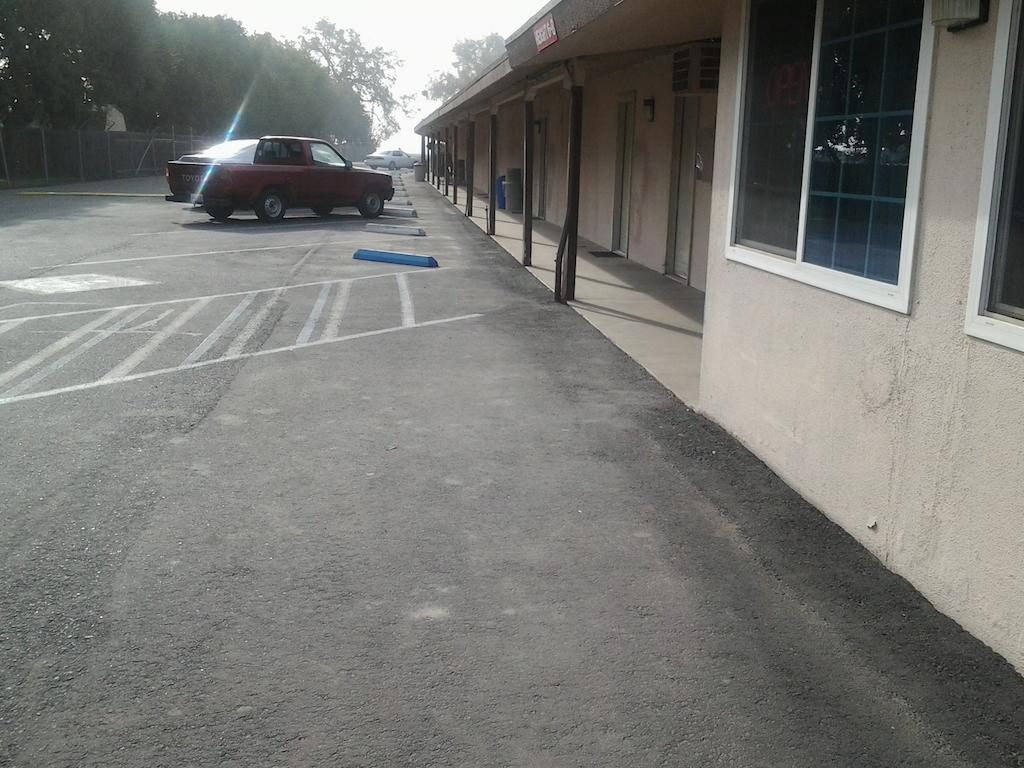 Budget Inn Tulare Exterior photo